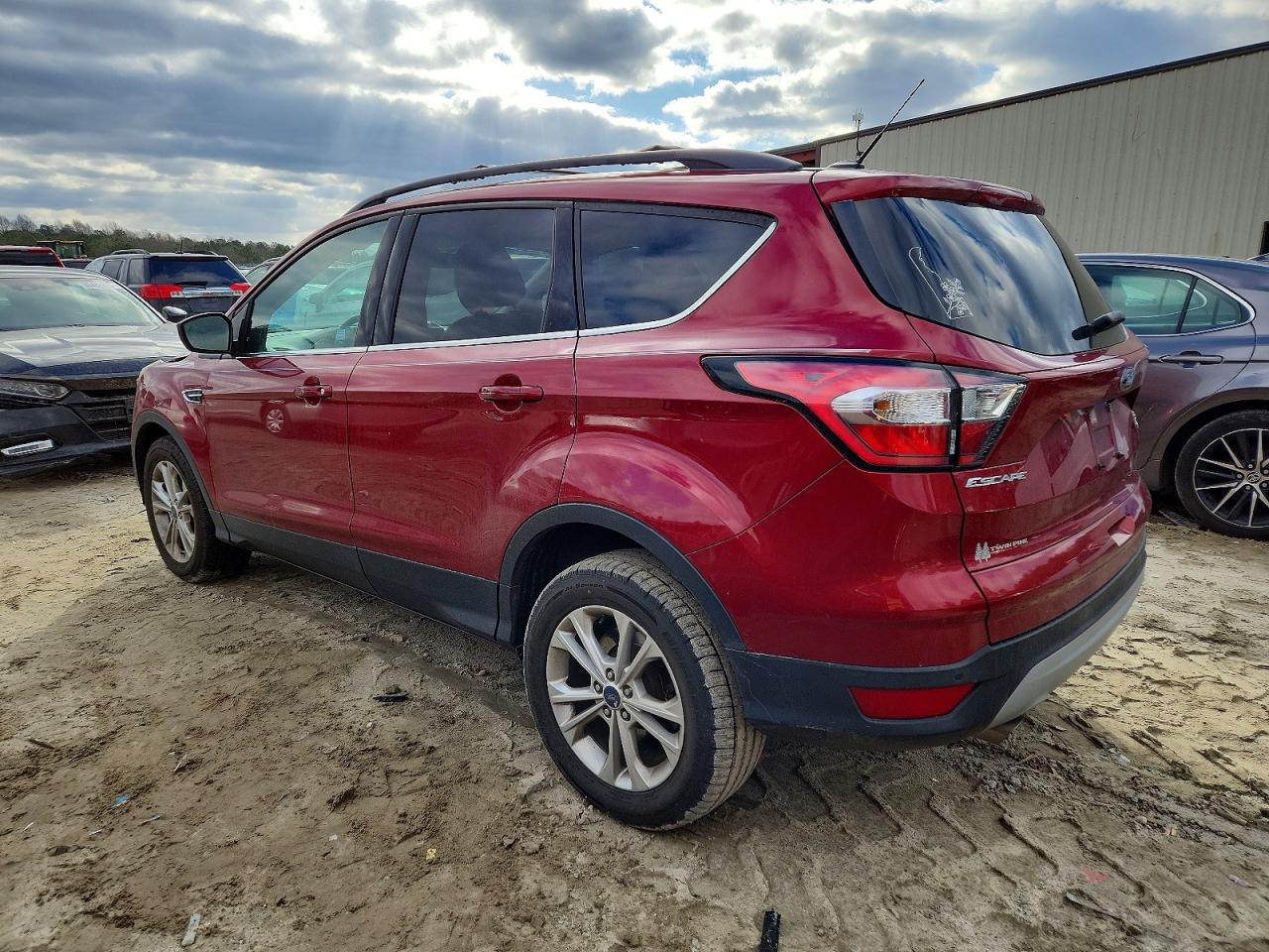 2017 FORD ESCAPE SE photo 3
