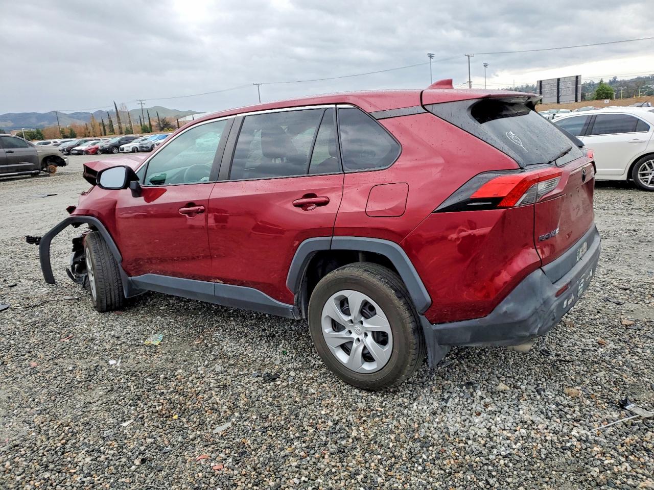 2022 TOYOTA RAV4 LE photo 3