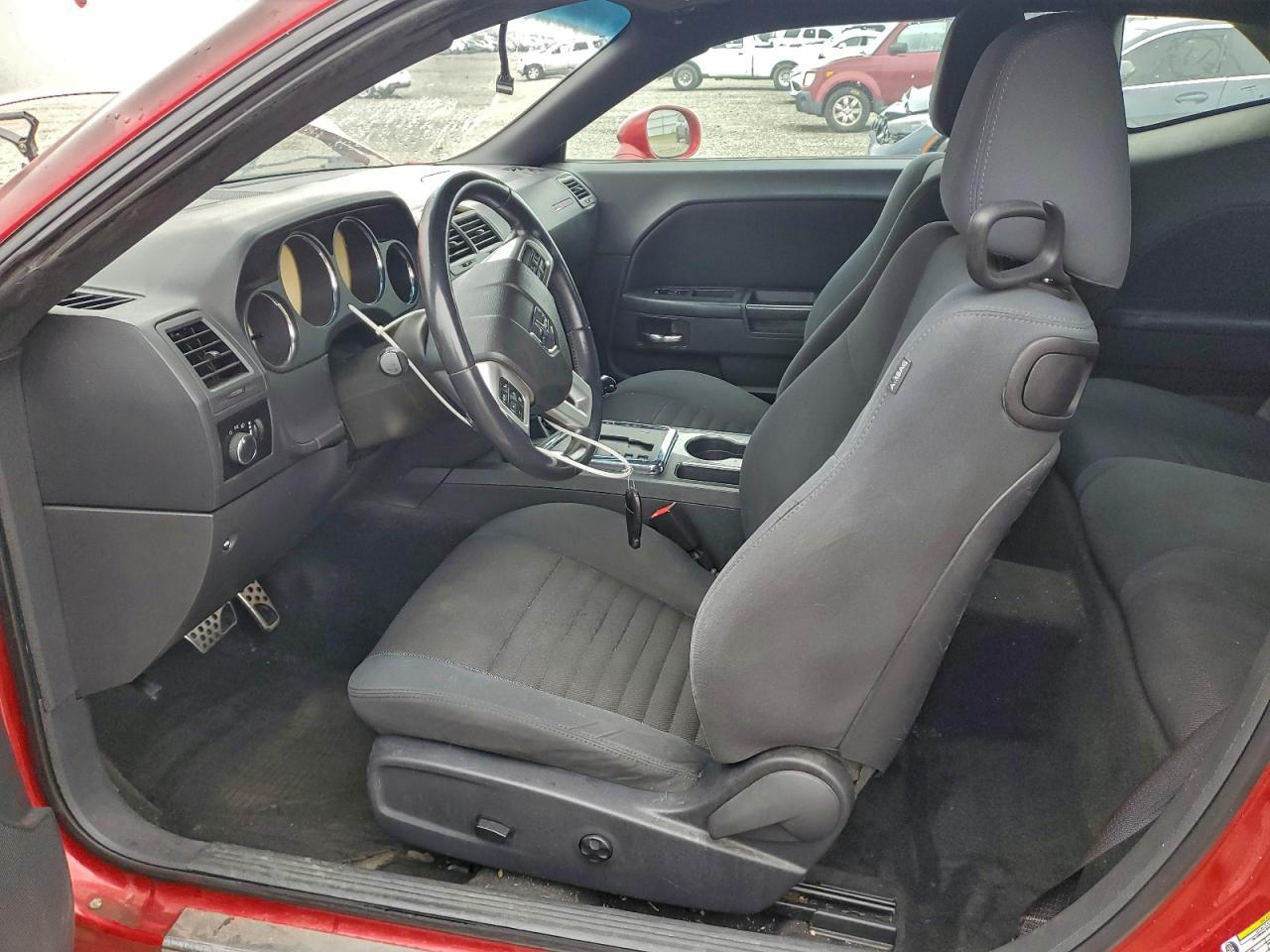 2012 DODGE CHALLENGER SXT photo 13