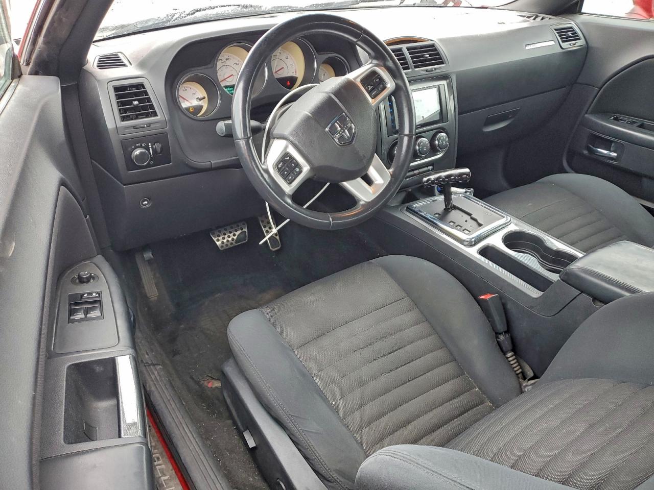 2012 DODGE CHALLENGER SXT photo 15