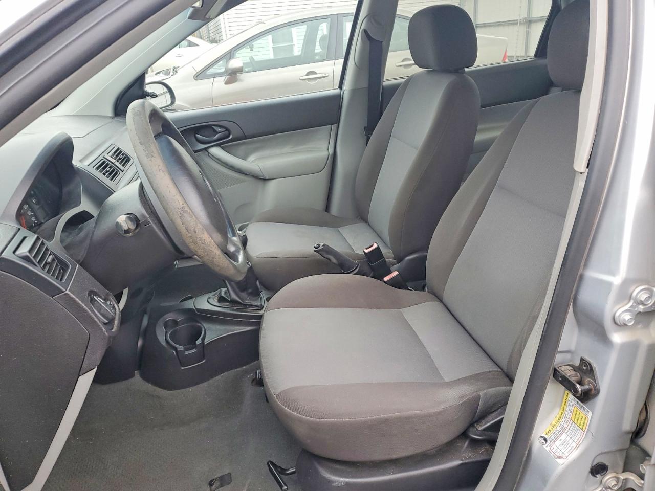 2007 FORD FOCUS ZX4 photo 7