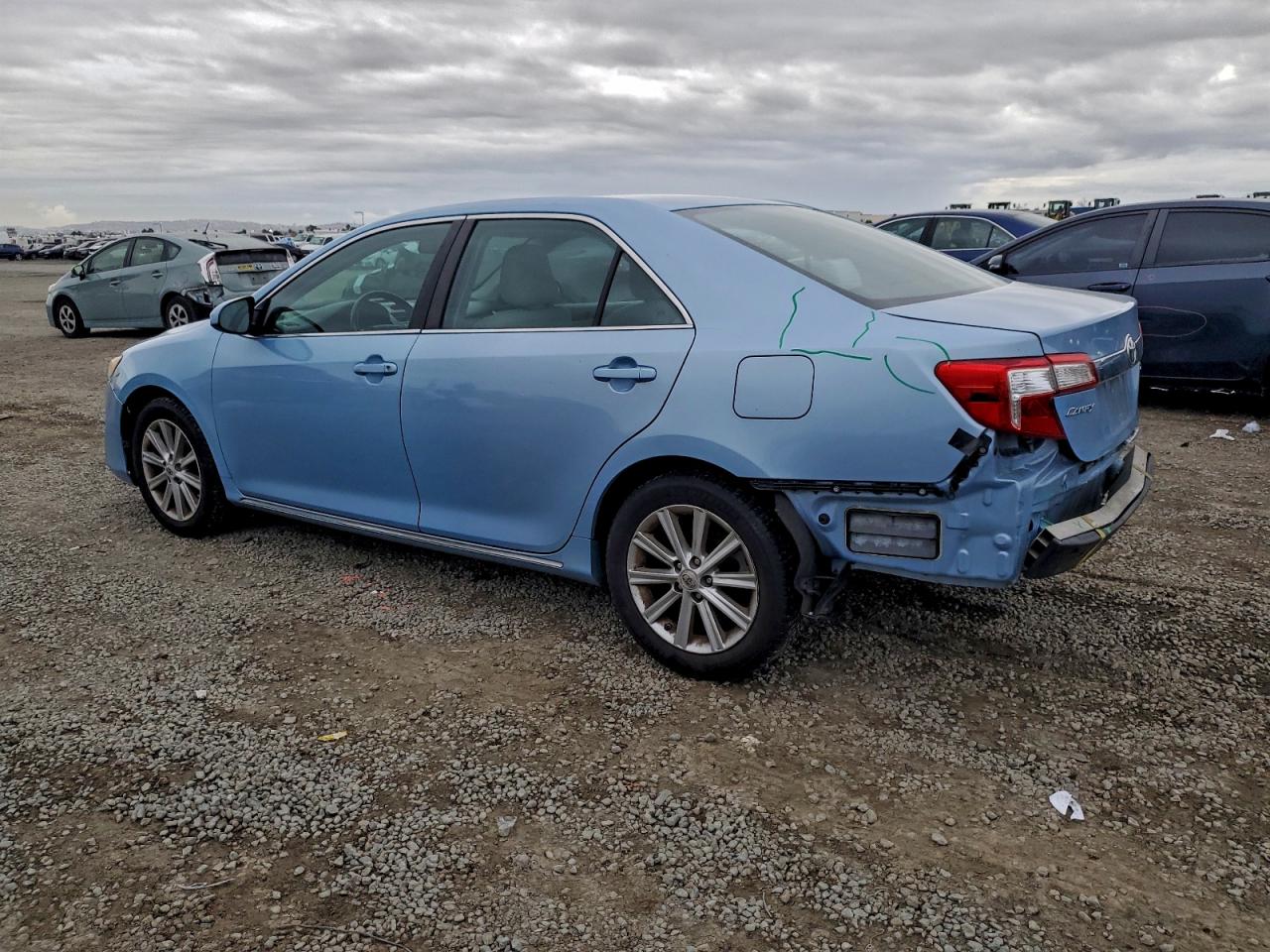 2012 TOYOTA CAMRY BASE photo 3