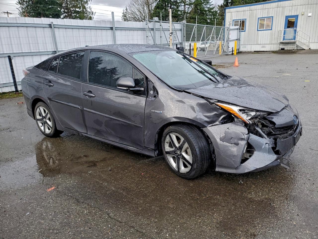 2016 TOYOTA PRIUS photo 7