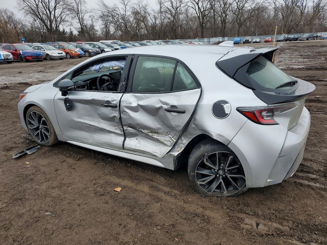 2019 TOYOTA COROLLA SE photo 3