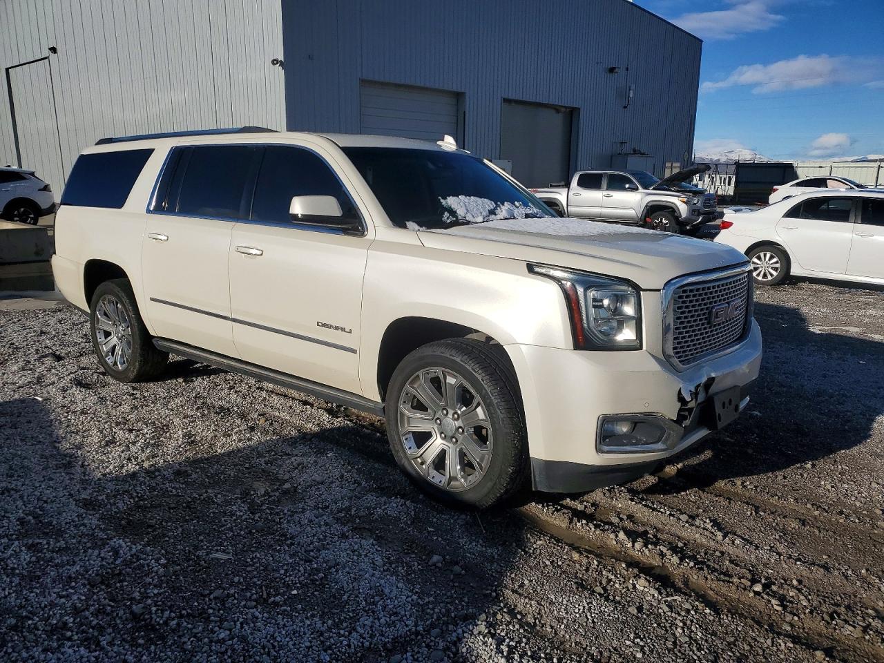 2015 GMC YUKON XL DENALI photo 7