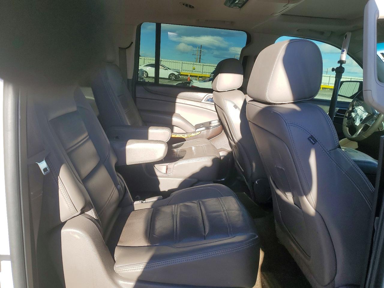 2015 GMC YUKON XL DENALI photo 21