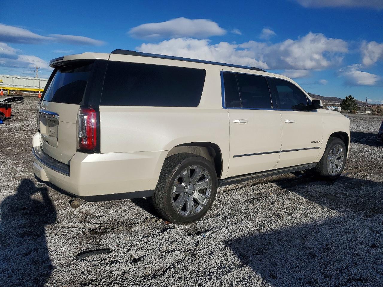 2015 GMC YUKON XL DENALI photo 5