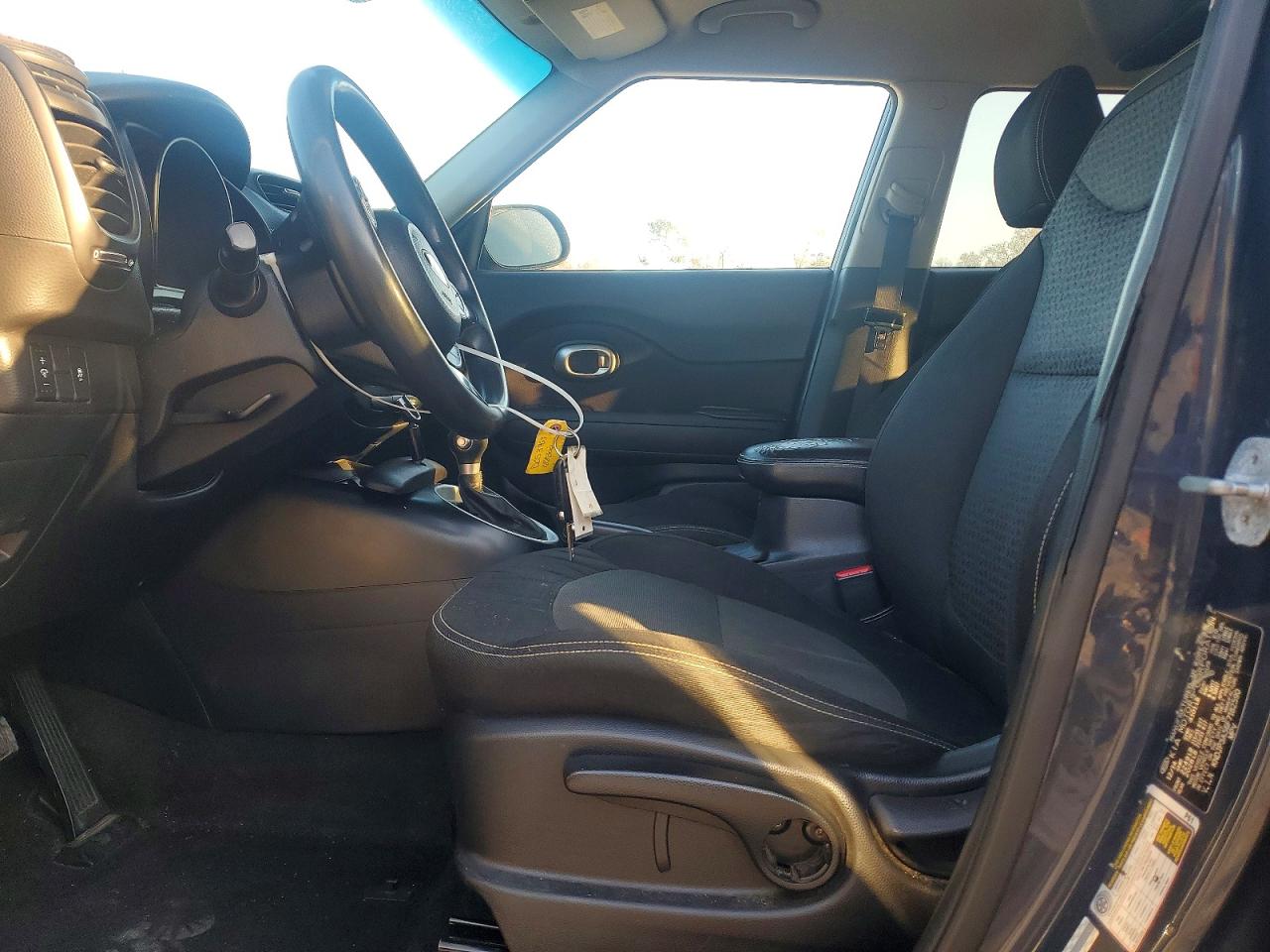 2015 KIA SOUL + photo 13