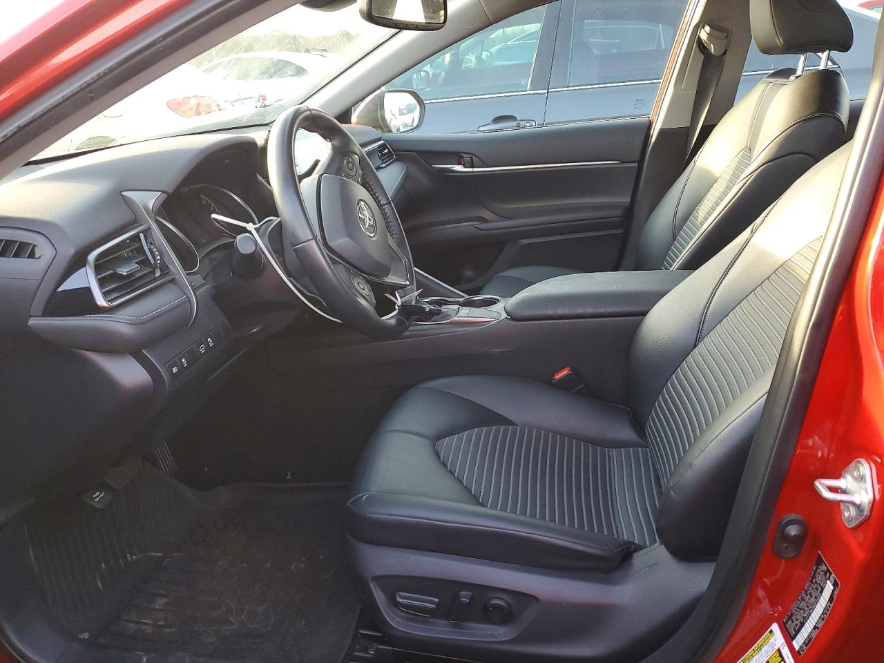 2022 TOYOTA CAMRY photo 19