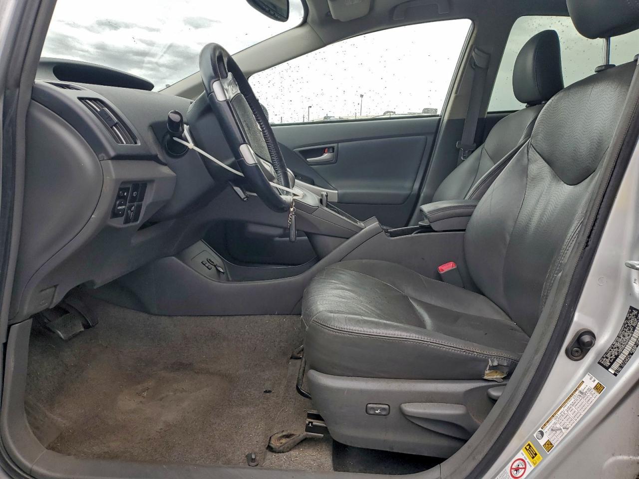 2010 TOYOTA PRIUS photo 7