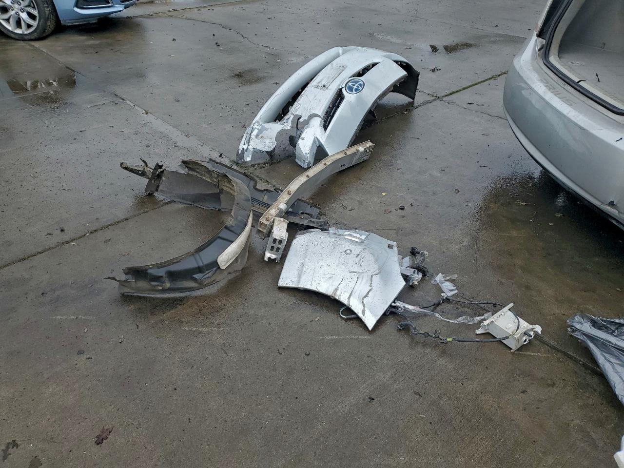 2010 TOYOTA PRIUS photo 12