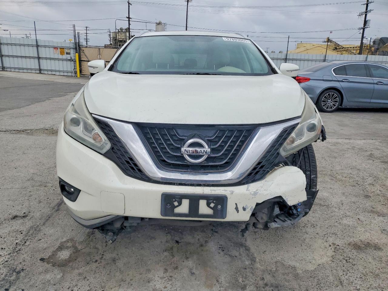 2015 NISSAN MURANO S photo 9