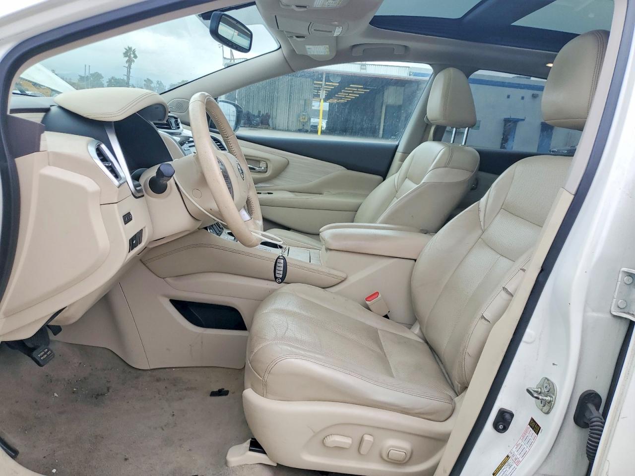 2015 NISSAN MURANO S photo 13
