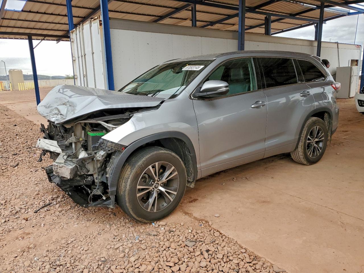 2016 TOYOTA HIGHLANDER