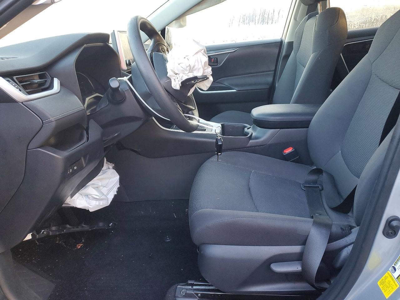2024 TOYOTA RAV4 LE photo 13