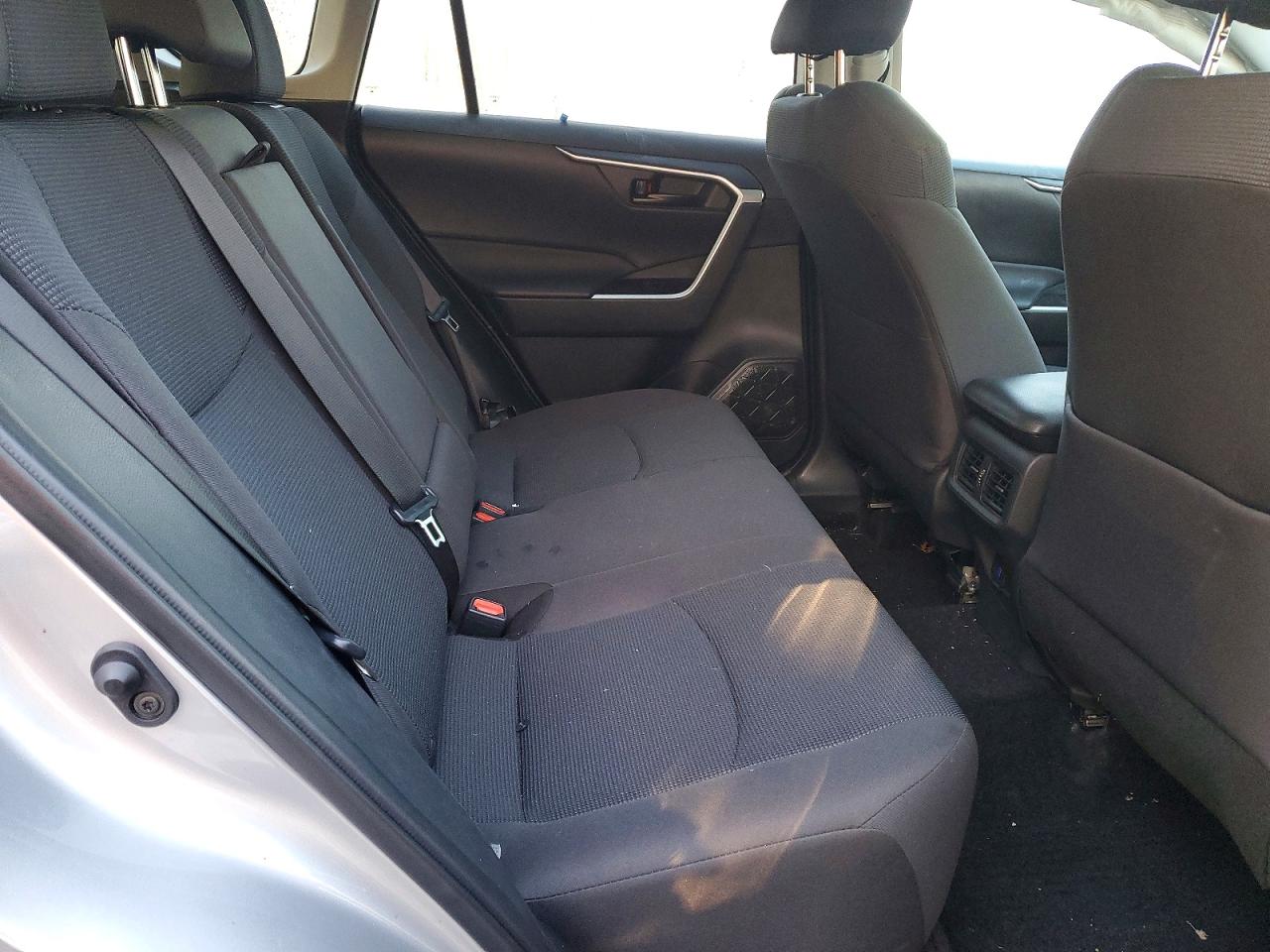 2024 TOYOTA RAV4 LE photo 21