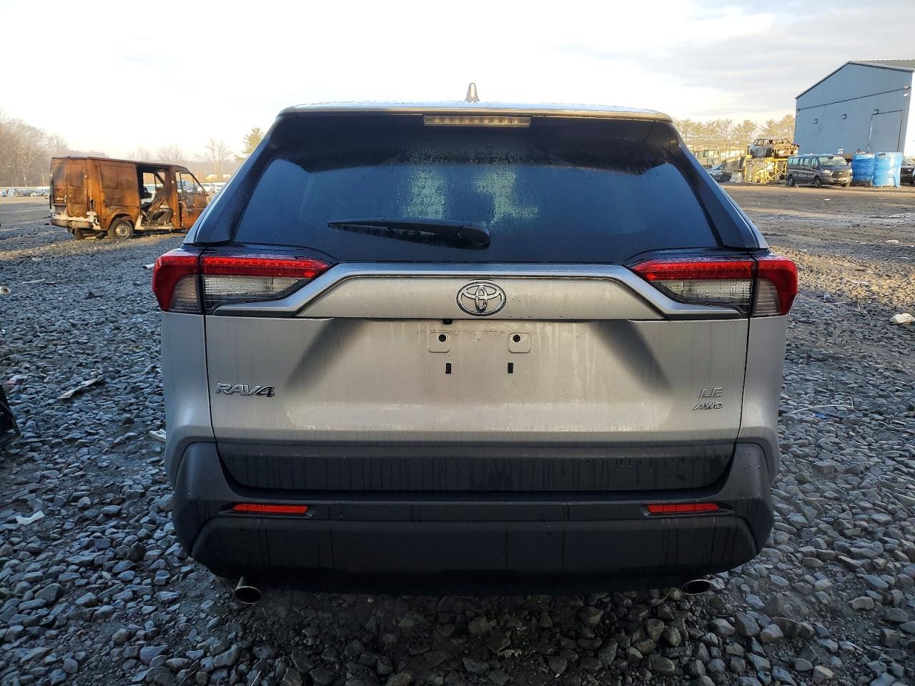 2024 TOYOTA RAV4 LE photo 11