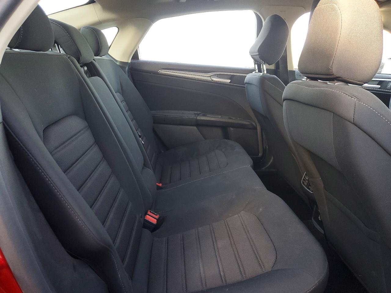 2020 FORD FUSION SE photo 19