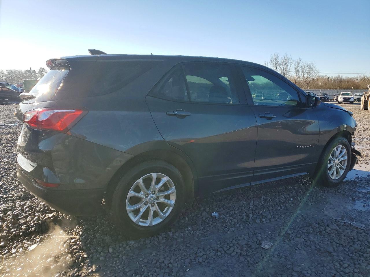 2019 CHEVROLET EQUINOX LS photo 3