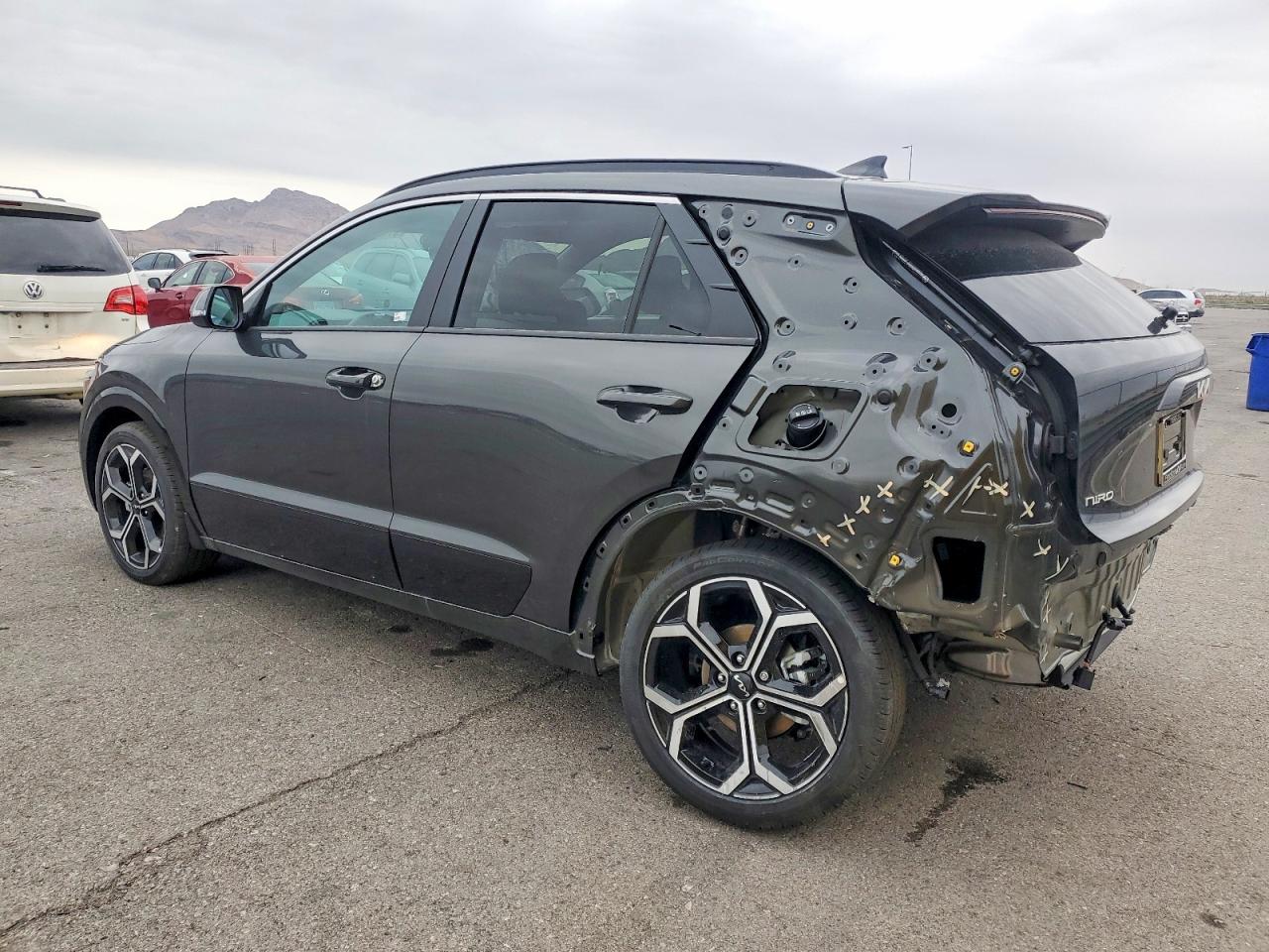 2025 KIA NIRO EX photo 2