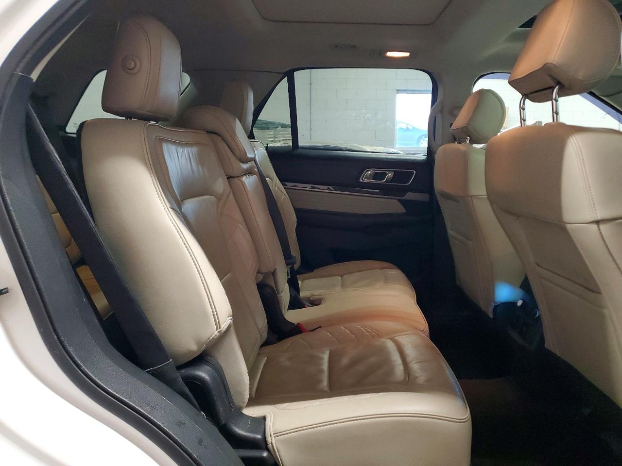 2016 FORD EXPLORER PLATINUM photo 21