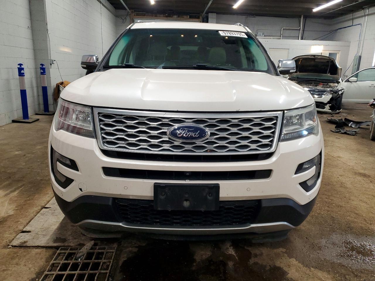 2016 FORD EXPLORER PLATINUM photo 9