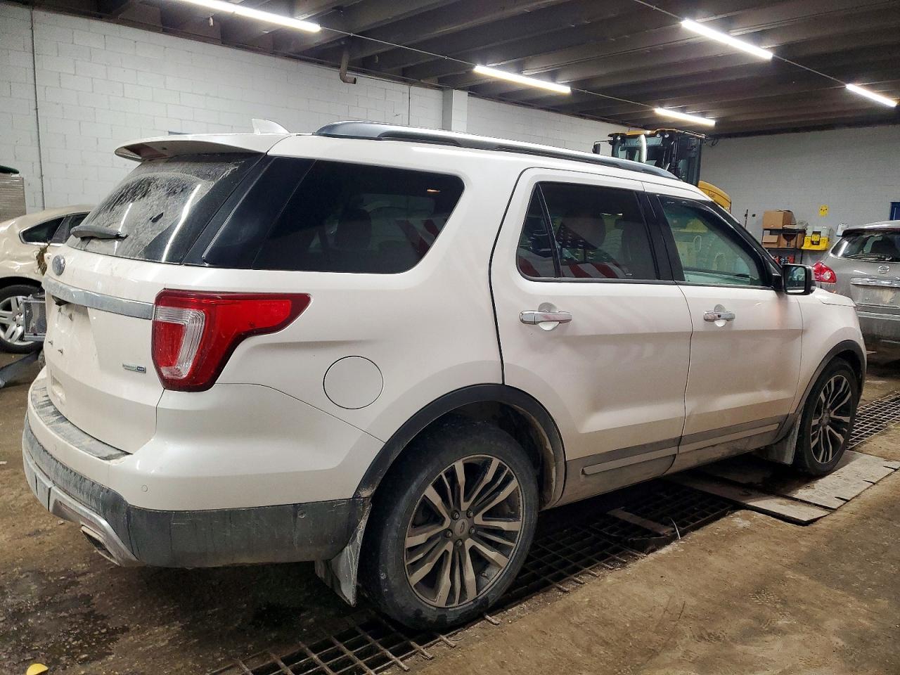2016 FORD EXPLORER PLATINUM photo 5