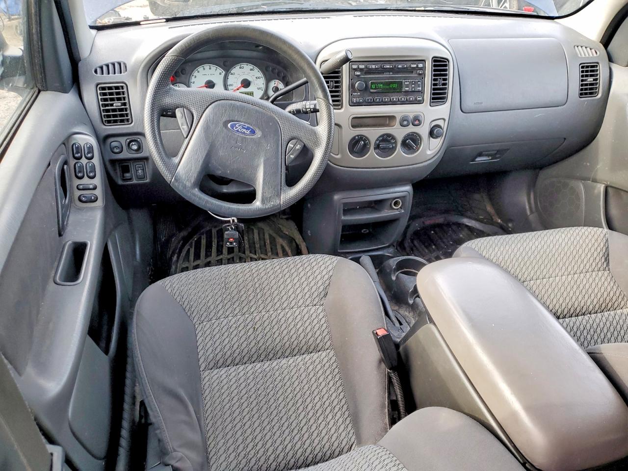 2003 FORD ESCAPE XLT photo 8