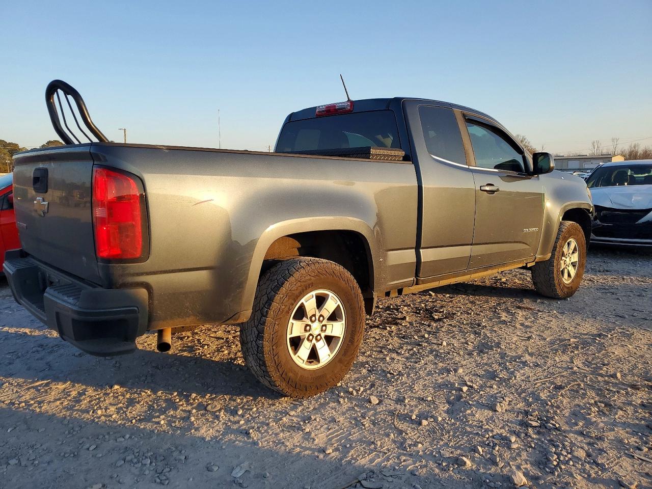 2019 CHEVROLET COLORADO photo 3