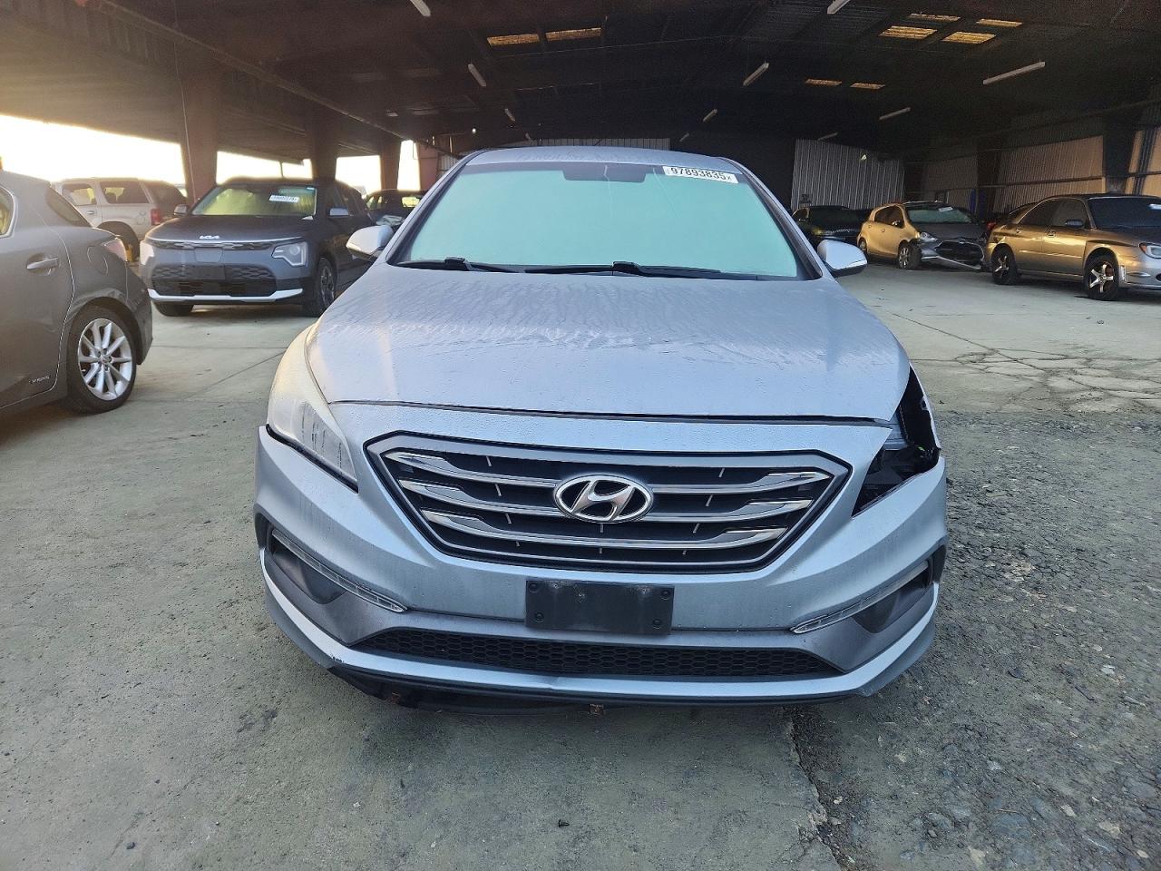 2015 HYUNDAI SONATA SPORT photo 9