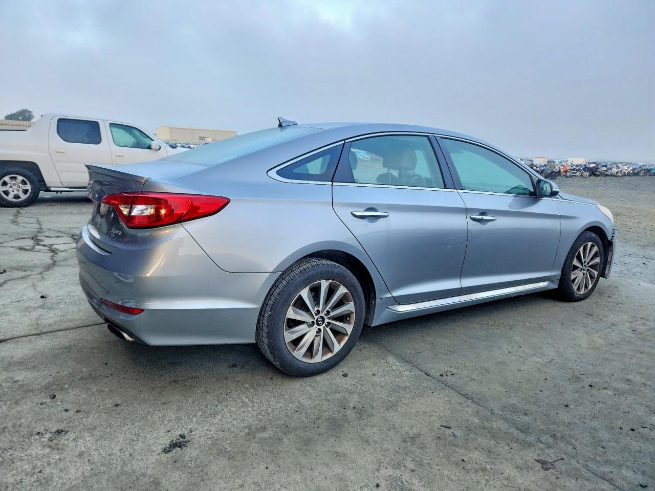 2015 HYUNDAI SONATA SPORT photo 5