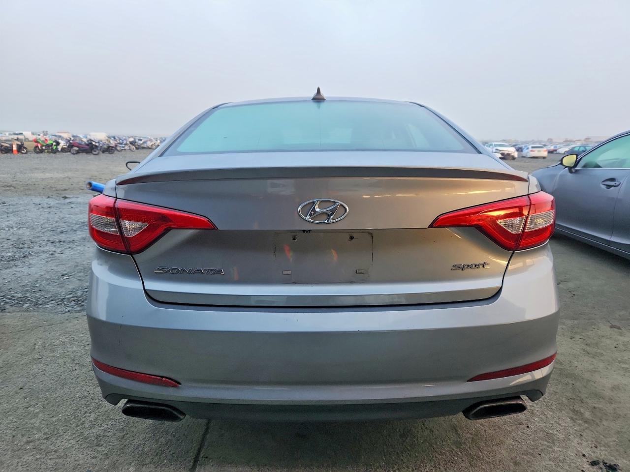 2015 HYUNDAI SONATA SPORT photo 11