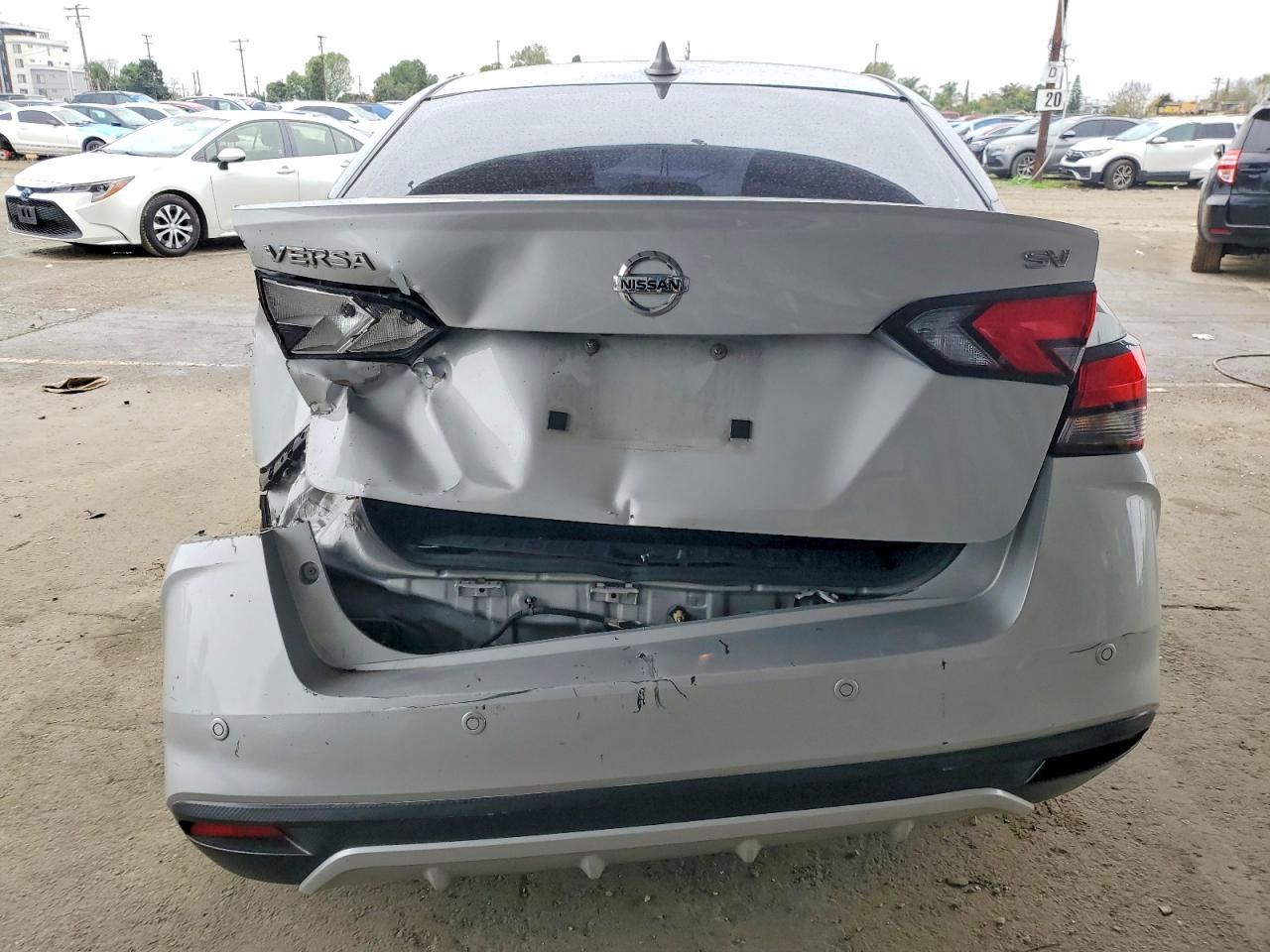 2021 NISSAN VERSA SV photo 16