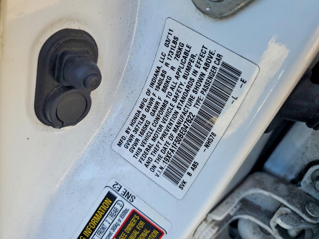 2011 HONDA CIVIC LX photo 23