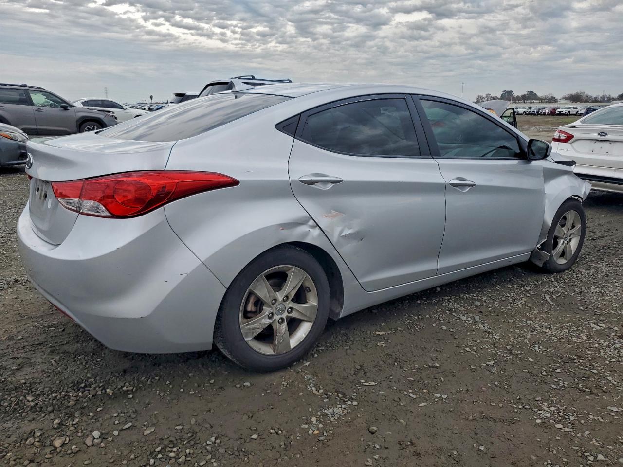 2013 HYUNDAI ELANTRA GLS photo 3