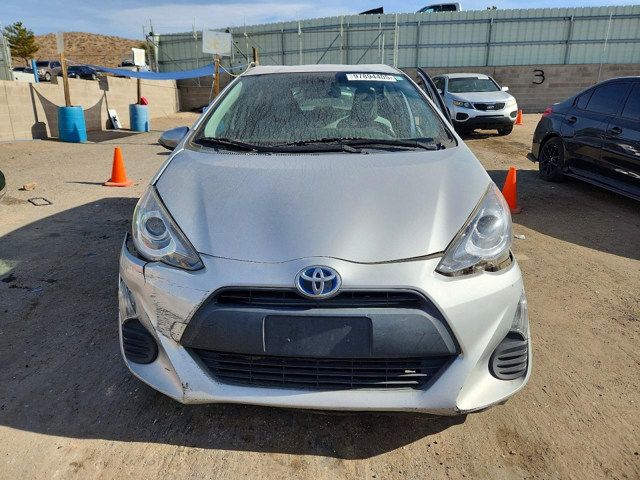 2016 TOYOTA PRIUS C photo 9