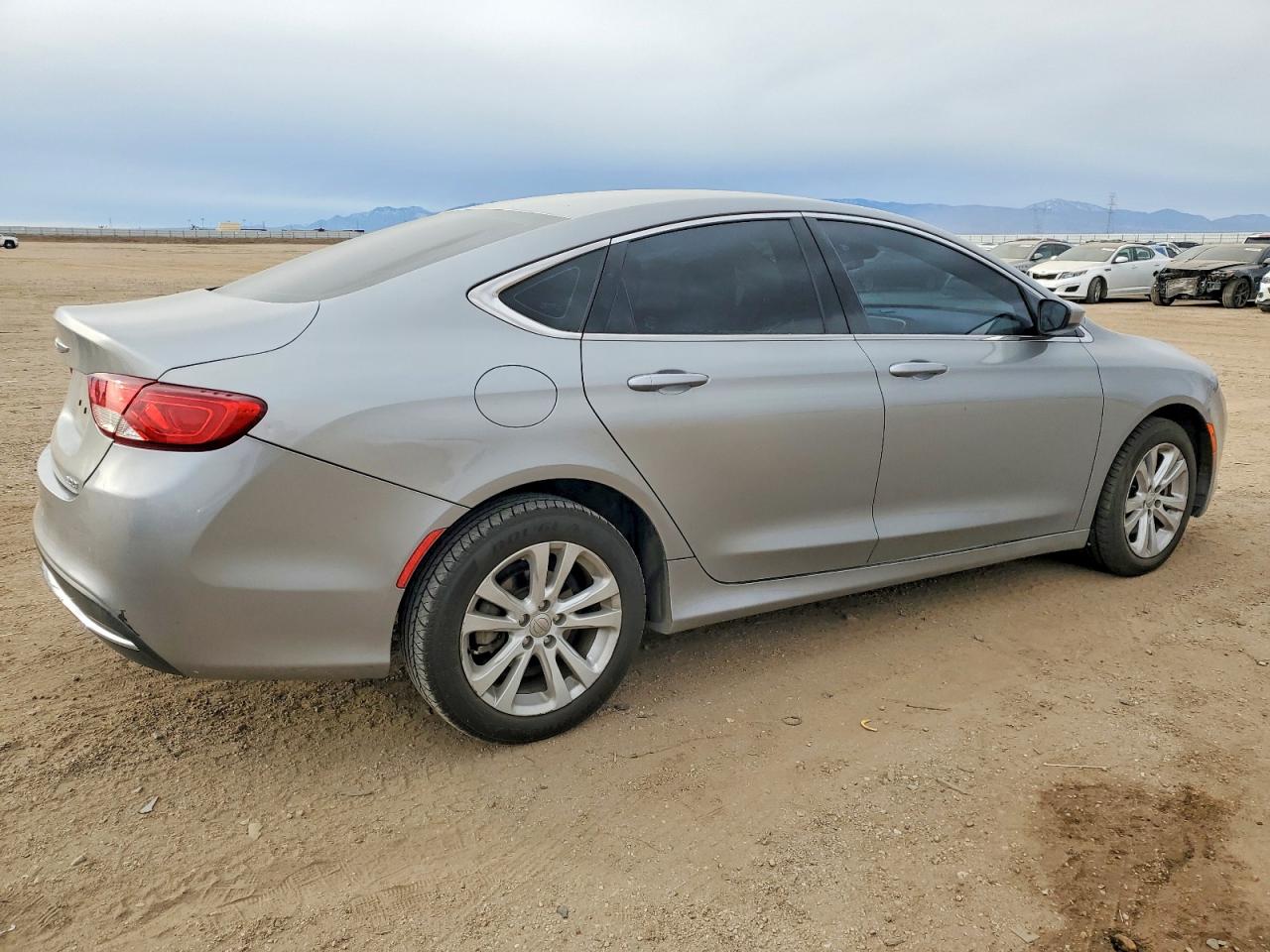 2015 CHRYSLER 200 LIMITED photo 3