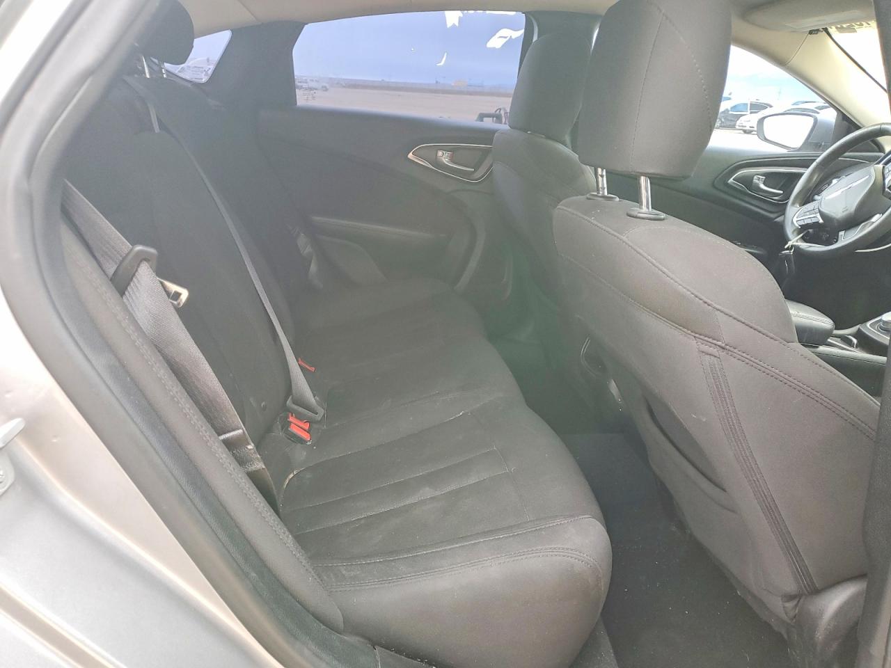 2015 CHRYSLER 200 LIMITED photo 10
