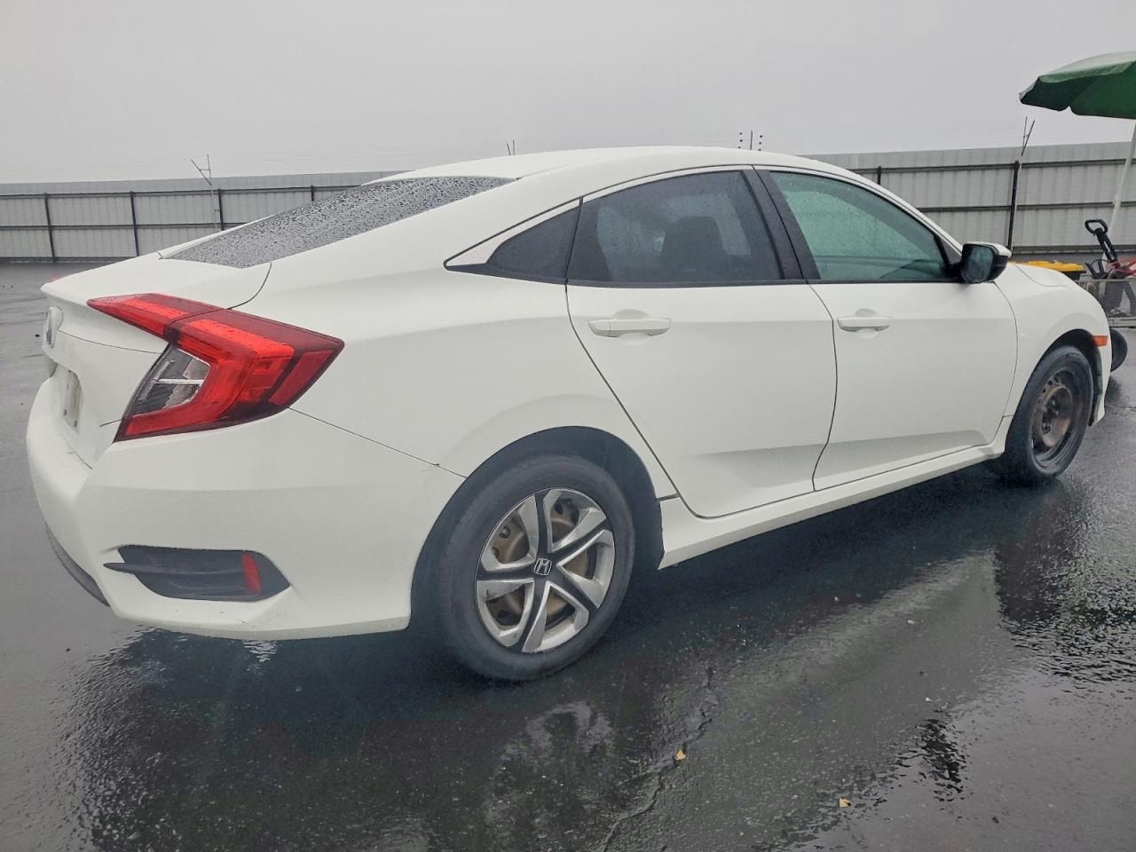 2017 HONDA CIVIC LX photo 5
