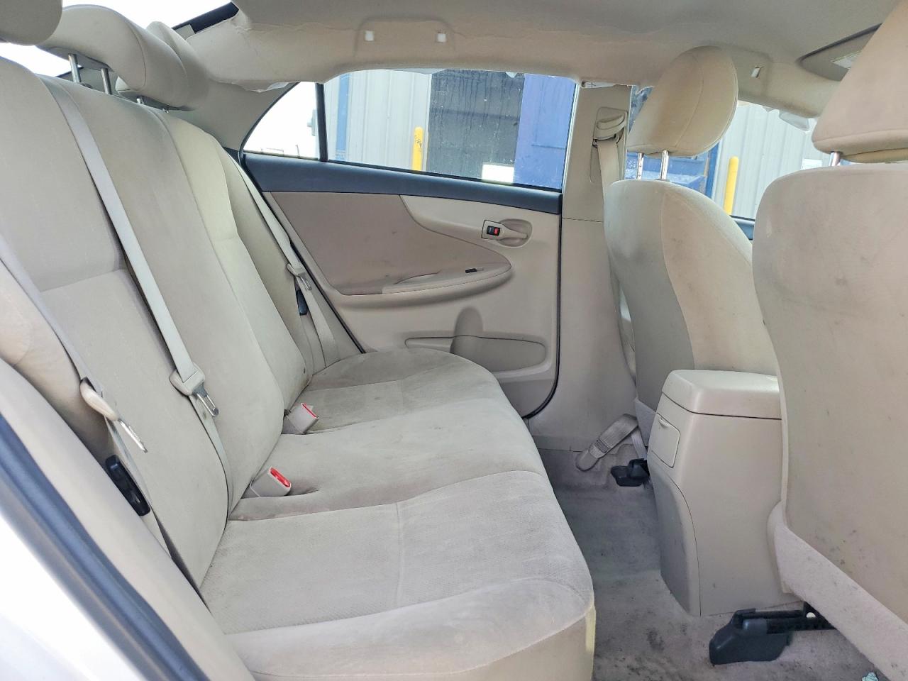 2013 TOYOTA COROLLA BASE photo 19
