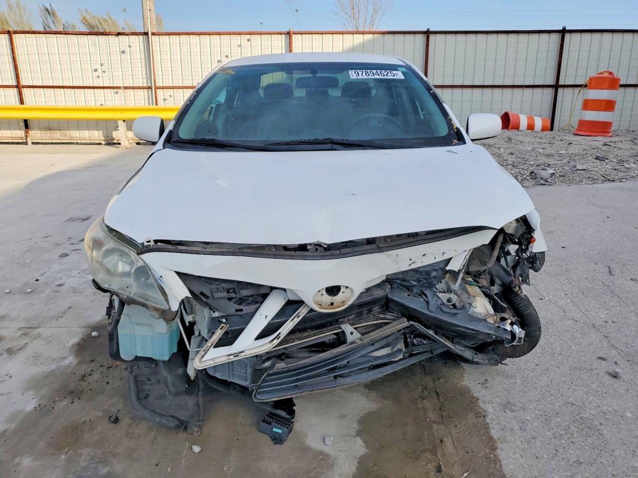 2013 TOYOTA COROLLA BASE photo 9