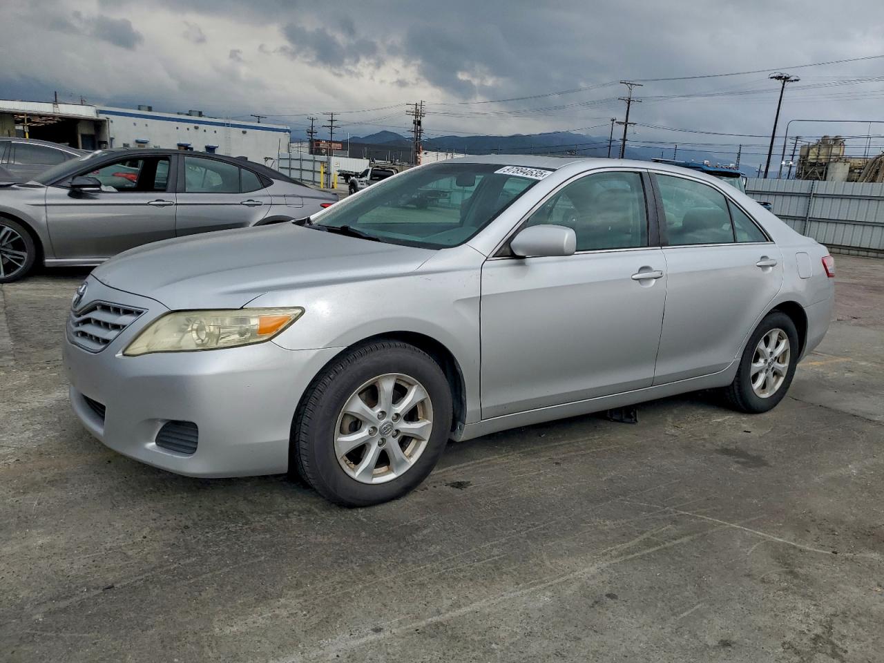 2011 TOYOTA CAMRY