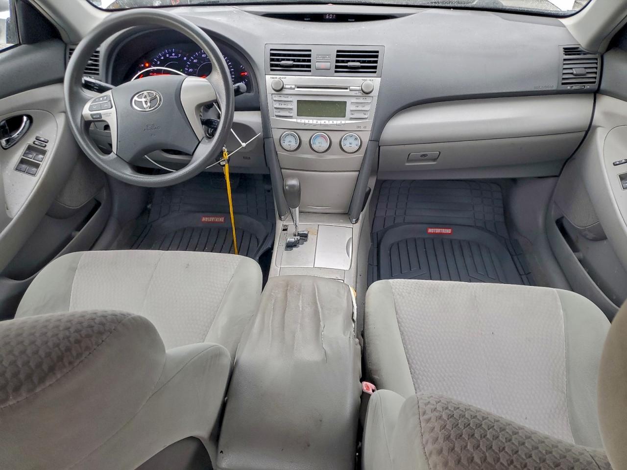 2011 TOYOTA CAMRY BASE photo 15
