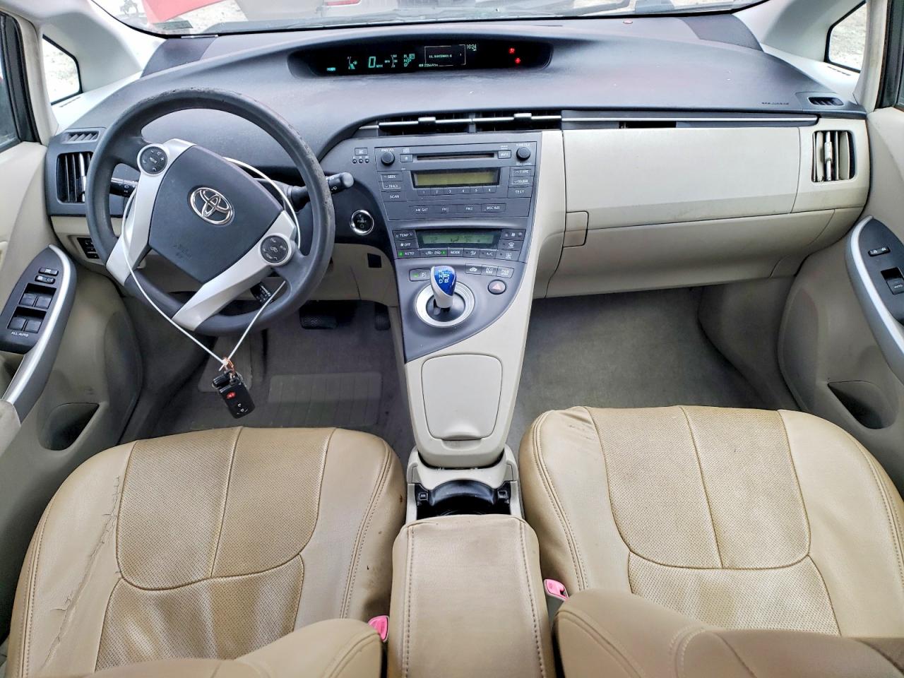 2010 TOYOTA PRIUS photo 8