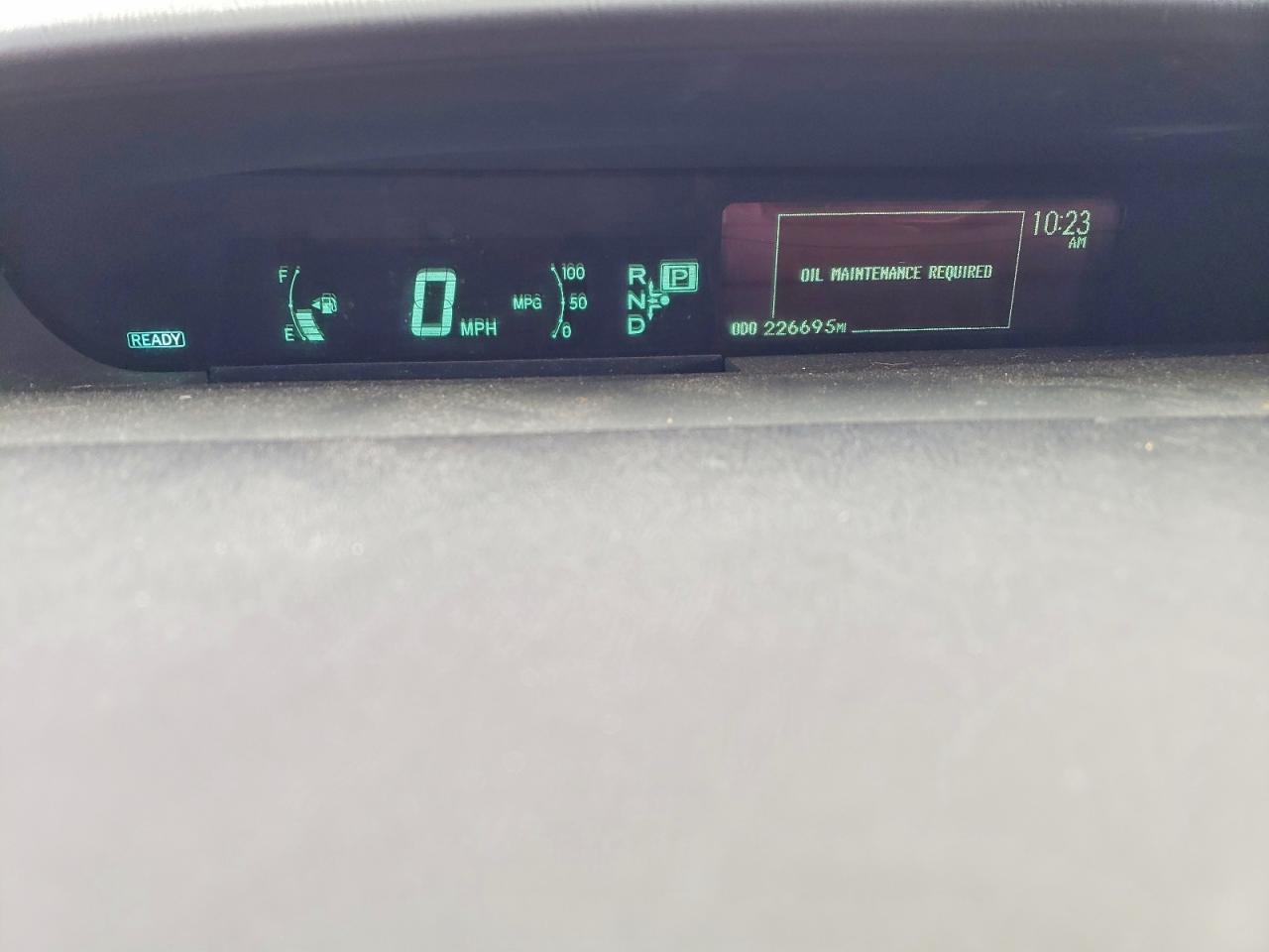 2010 TOYOTA PRIUS photo 9