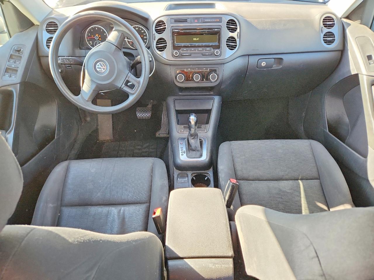 2012 VOLKSWAGEN TIGUAN S photo 8
