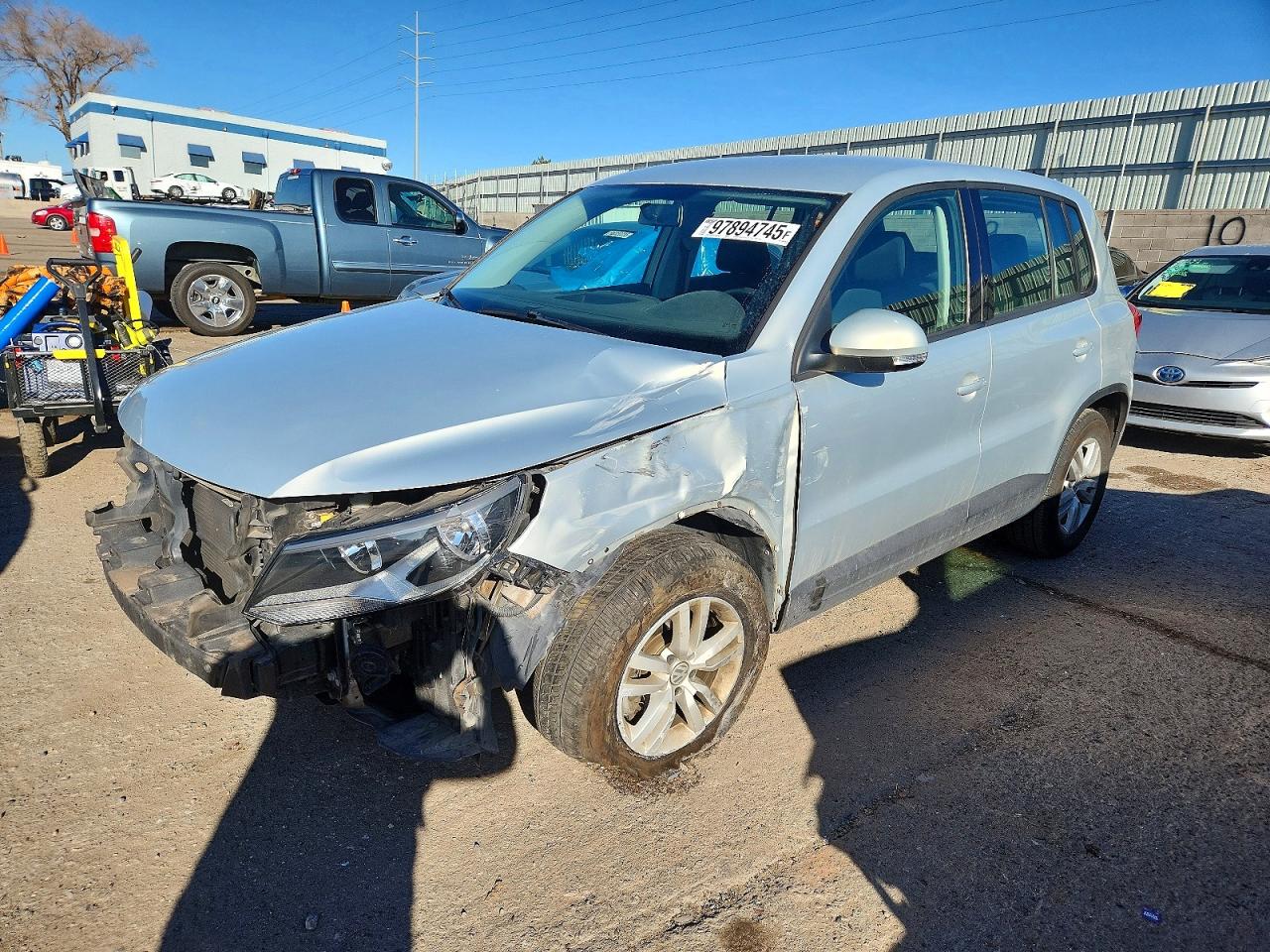 2012 VOLKSWAGEN TIGUAN