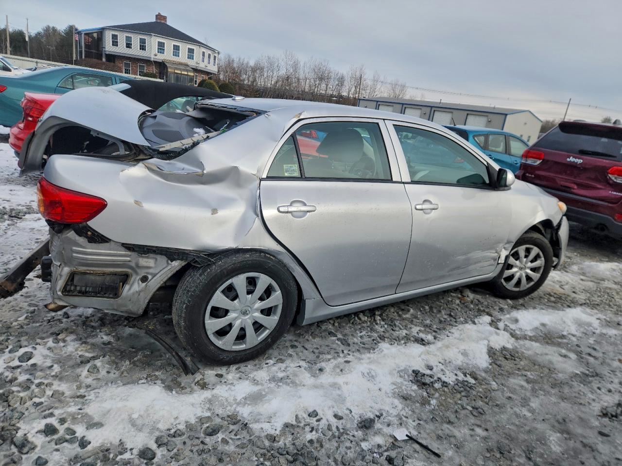 2010 TOYOTA COROLLA BASE photo 3