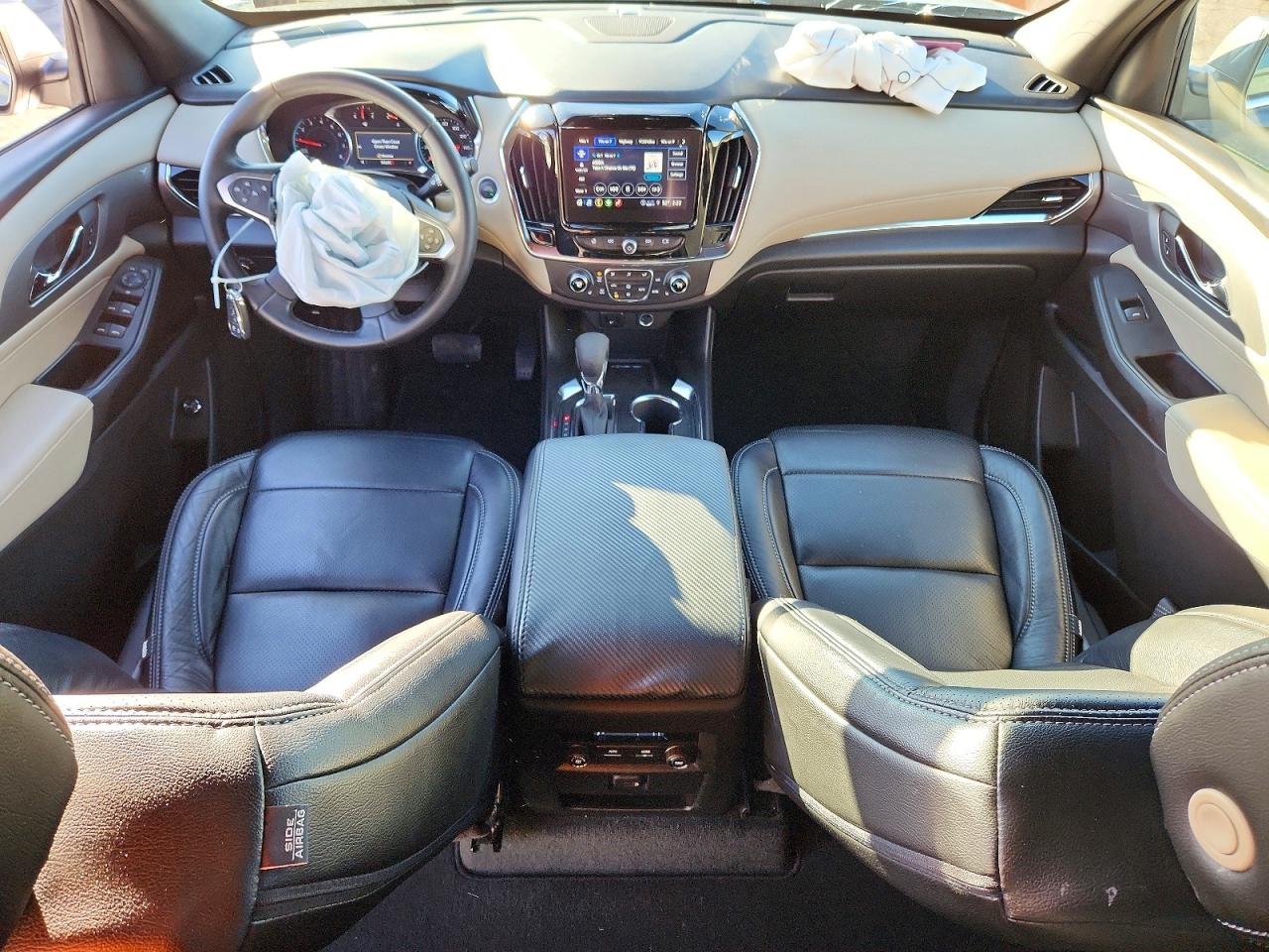 2023 CHEVROLET TRAVERSE LT photo 8