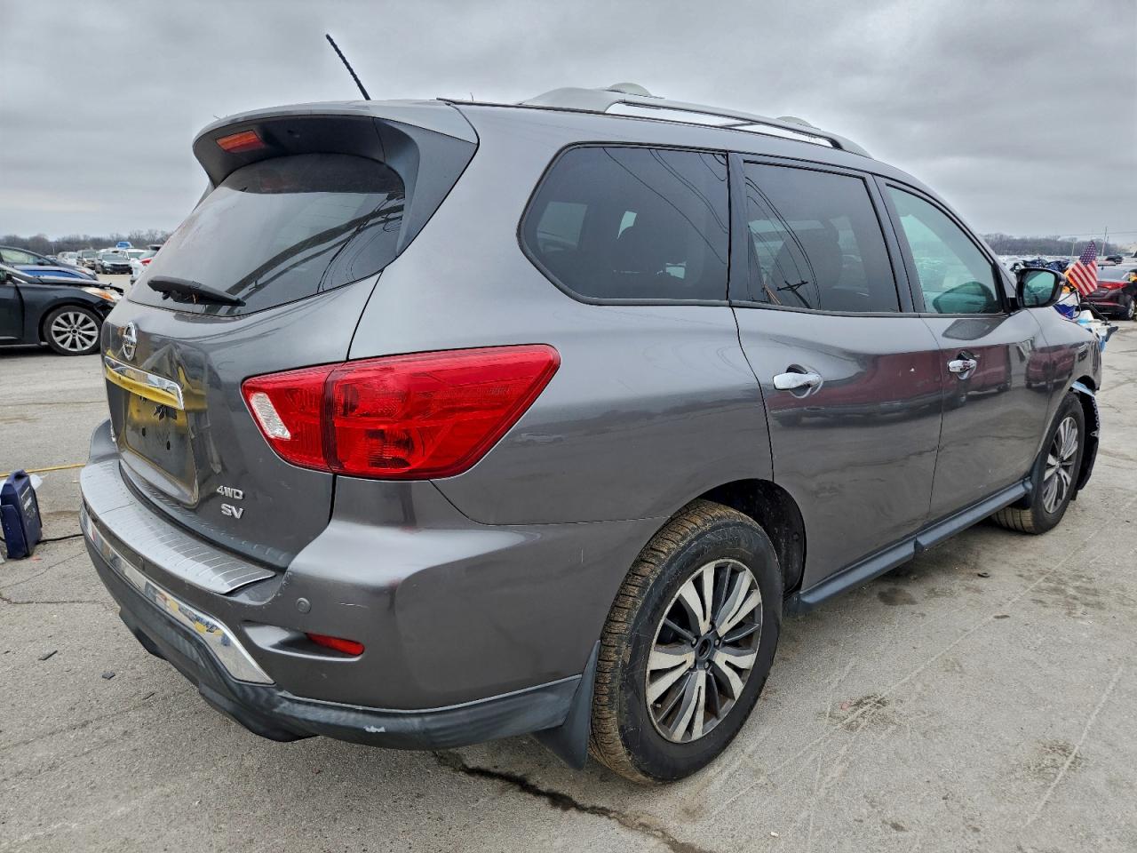 2017 NISSAN PATHFINDER S photo 3